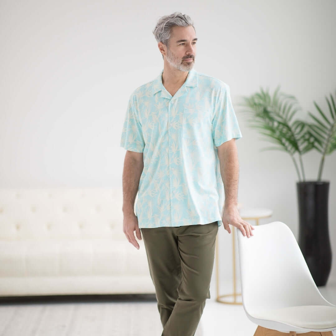Untucked Short Sleeve Cooling Shirt with Magnetic Closures in Blue Leaf